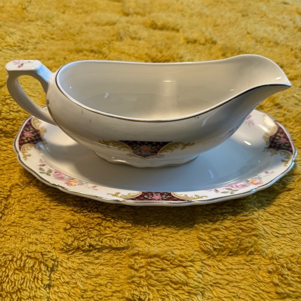 Gravy Boat with Saucer Vintage
